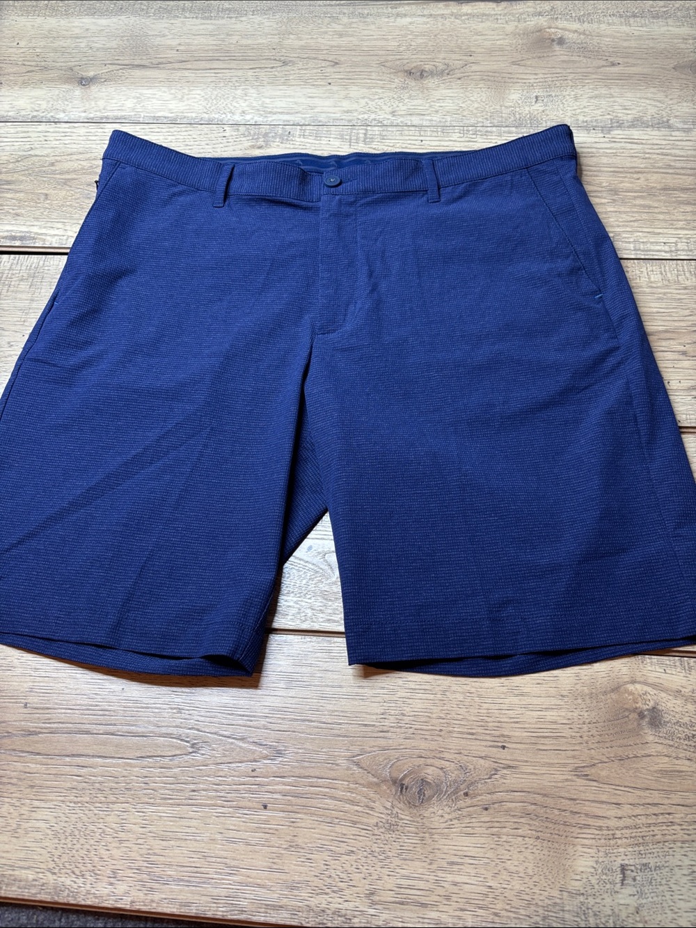 Men’s Tommy Bahama Navy Chip Shot Golf Shorts Size 40